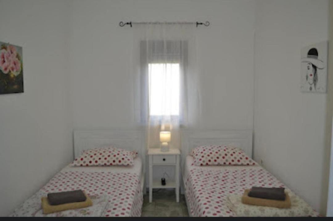 Apartment Lora พาก ภายนอก รูปภาพ